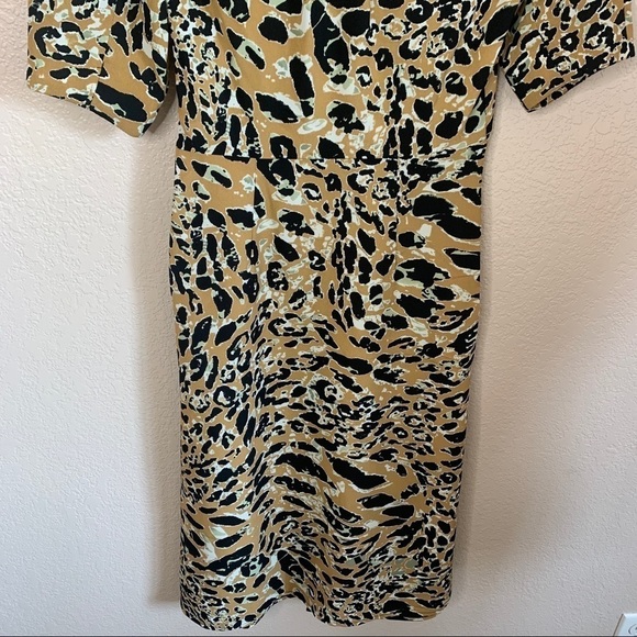 Topshop Leopard Print Dress With Slit, Pleats and Short Sleeves US Size 2 - Picture 10 of 14